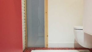 Interiorista Barcelona proyectos reformas viviendas lavabo madera